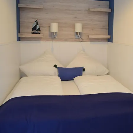 Friesischer Hof, Mit Indoor Spielplatz, Kostenfreien Parkplatz Und W-lan Hotel 3*