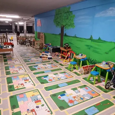 Friesischer Hof, Mit Indoor Spielplatz, Kostenfreien Parkplatz Und W-lan Hotel