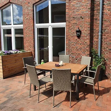 Hotell Friesischer Hof, Mit Indoor Spielplatz, Kostenfreien Parkplatz Und W-lan 3*