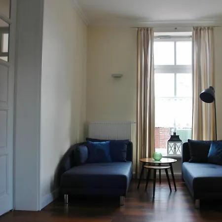 Friesischer Hof, Mit Indoor Spielplatz, Kostenfreien Parkplatz Und W-lan Hotell Hage