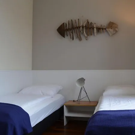 Friesischer Hof, Mit Indoor Spielplatz, Kostenfreien Parkplatz Und W-lan Hotel Hage