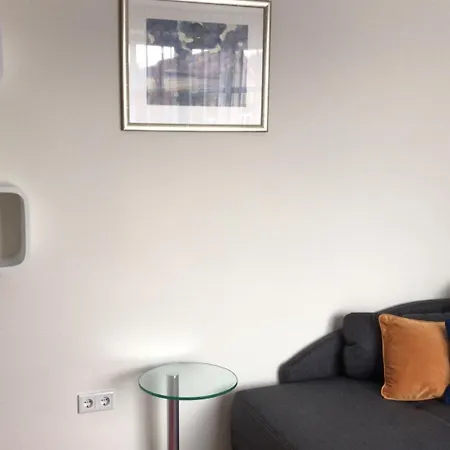Hotel Friesischer Hof, Mit Indoor Spielplatz, Kostenfreien Parkplatz Und W-lan