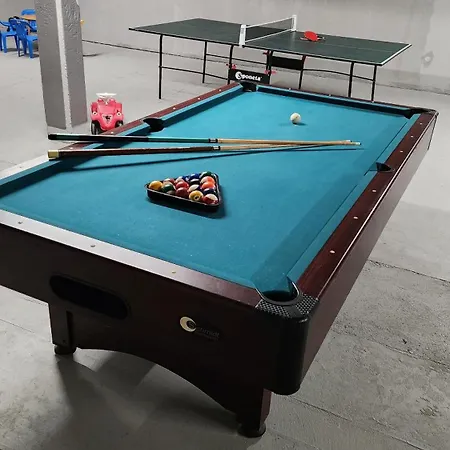 Hotel Friesischer Hof, Mit Indoor Spielplatz, Kostenfreien Parkplatz Und W-lan